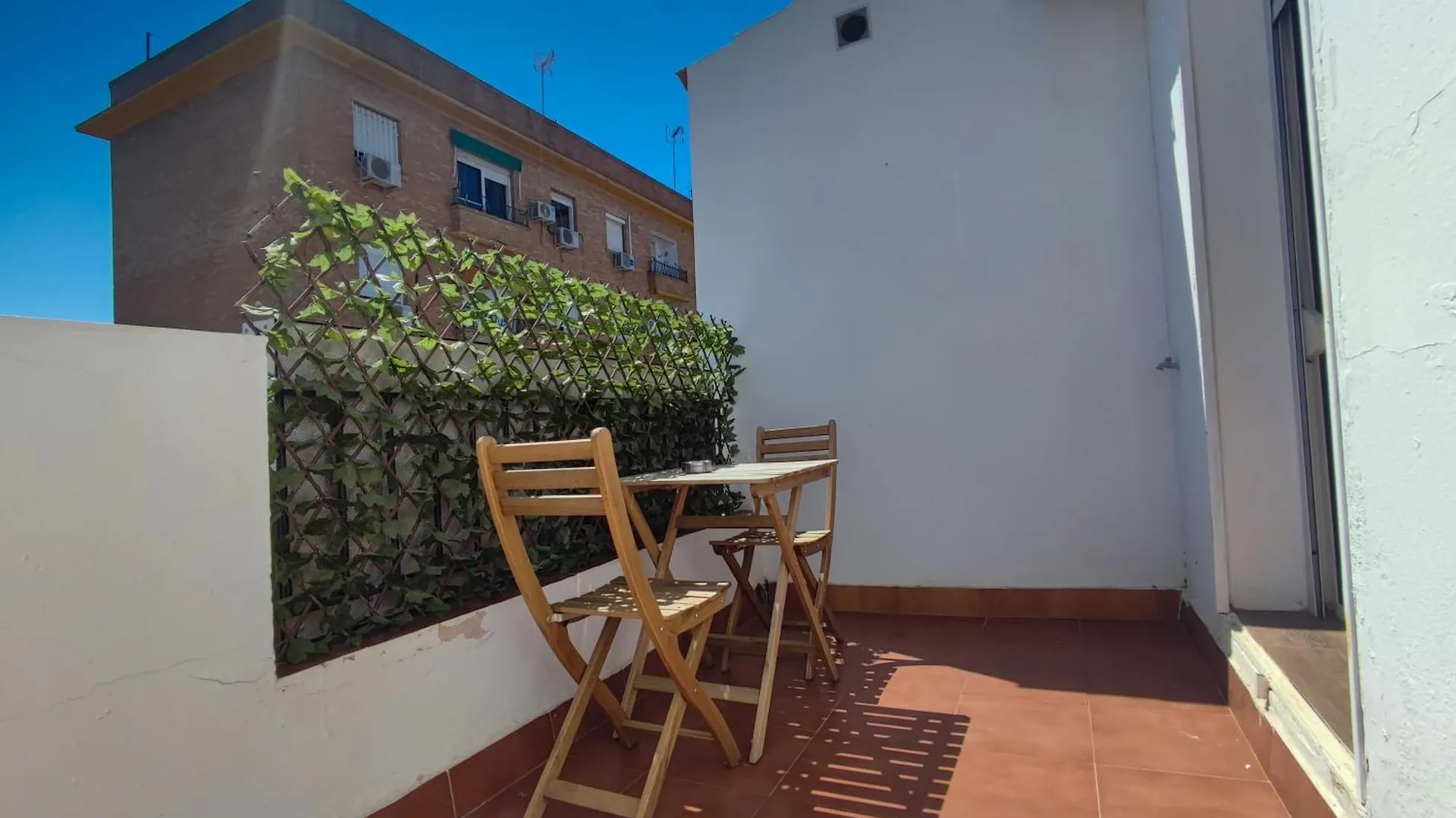 Estudiovintage. Heliopolis Seville 0*,  Spain