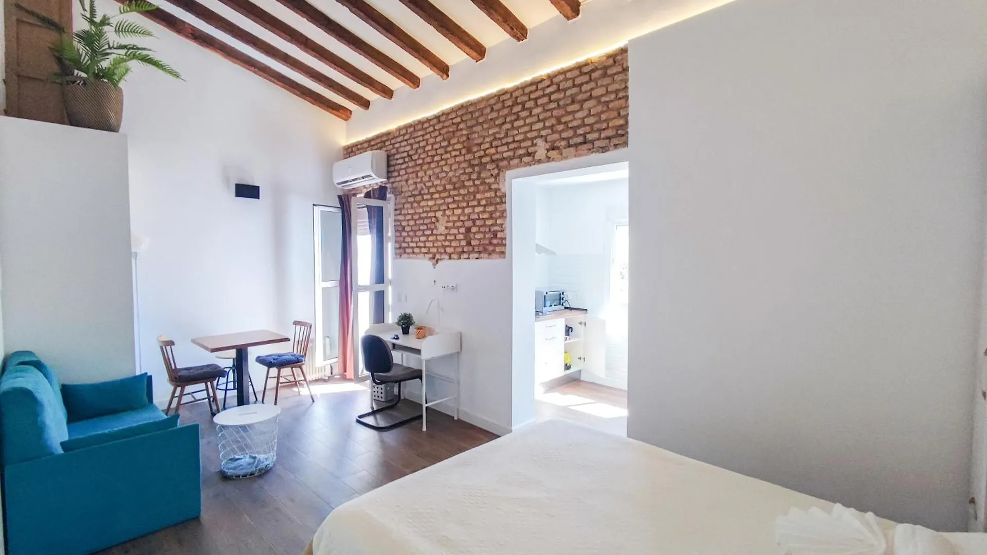 Estudiovintage. Heliopolis Sevilla Španělsko