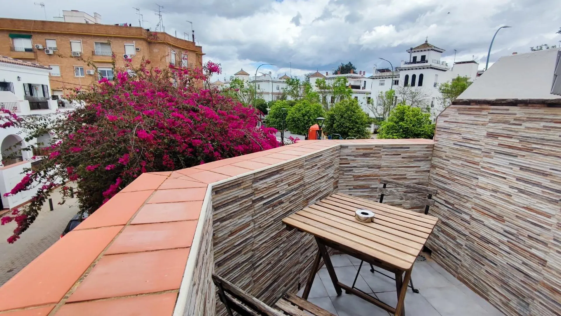 Estudiovintage. Heliopolis Seville Apartment